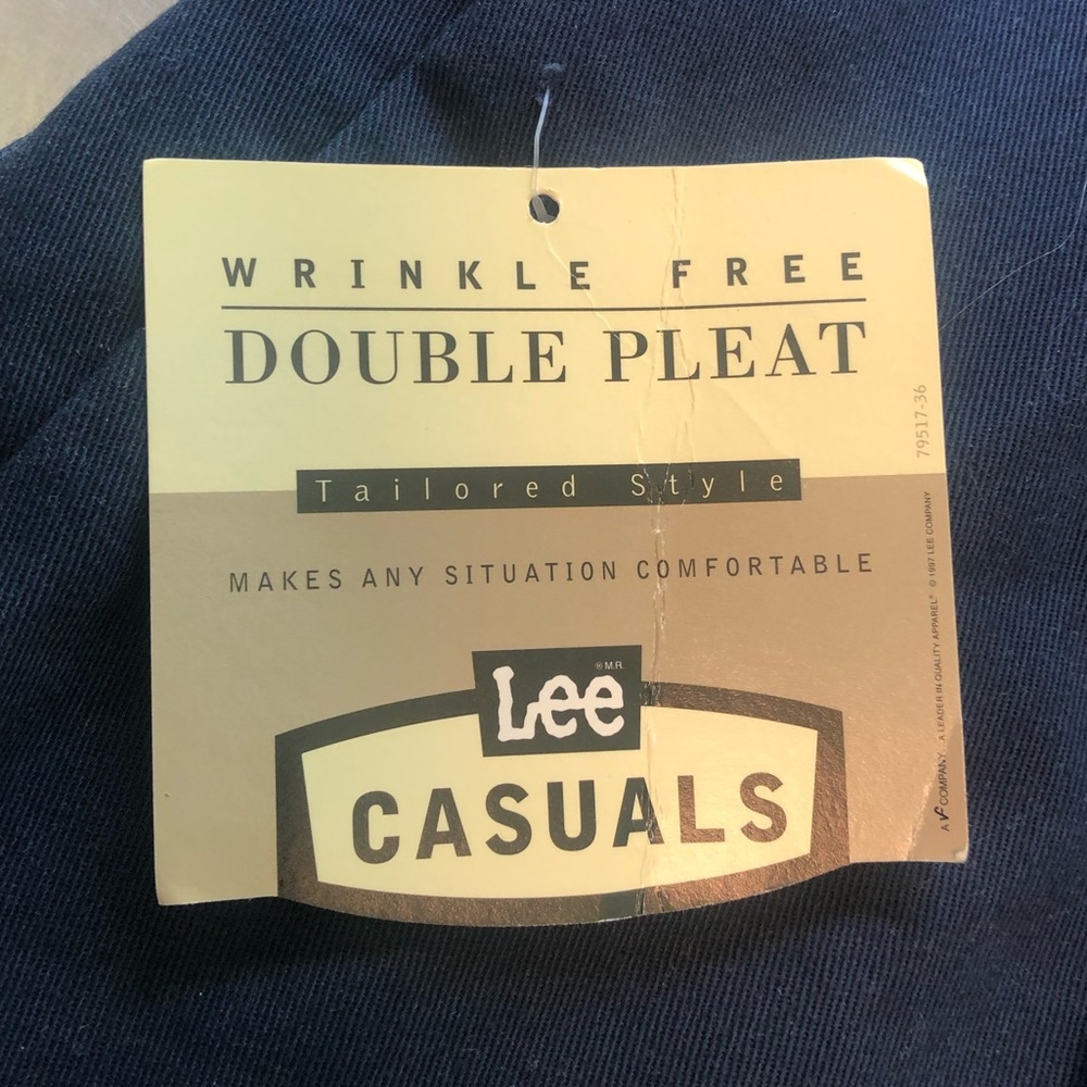 2 pairs of LEE women’s pleated shorts size 8.